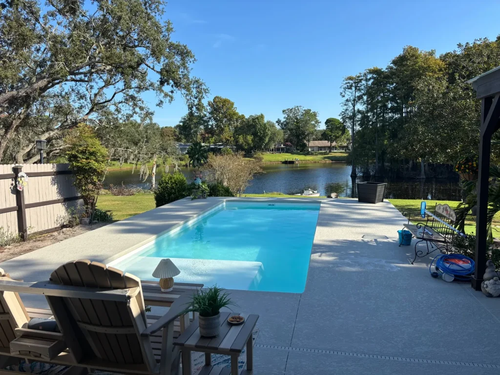 Colombian Cove Fiberglass Pool